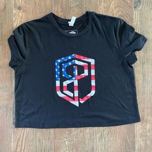 Born primitive crop tee